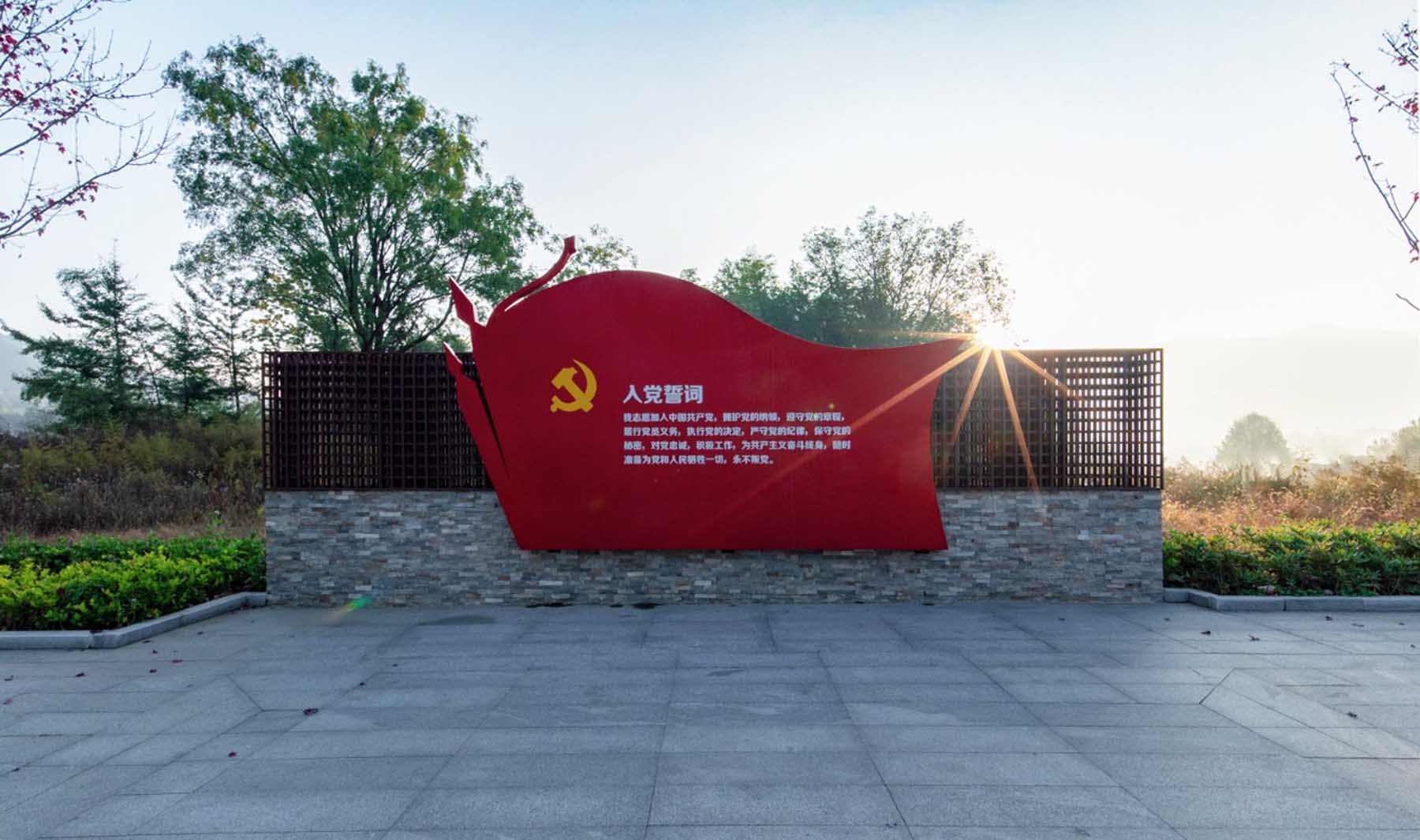 22版权JamesYoung.jpg